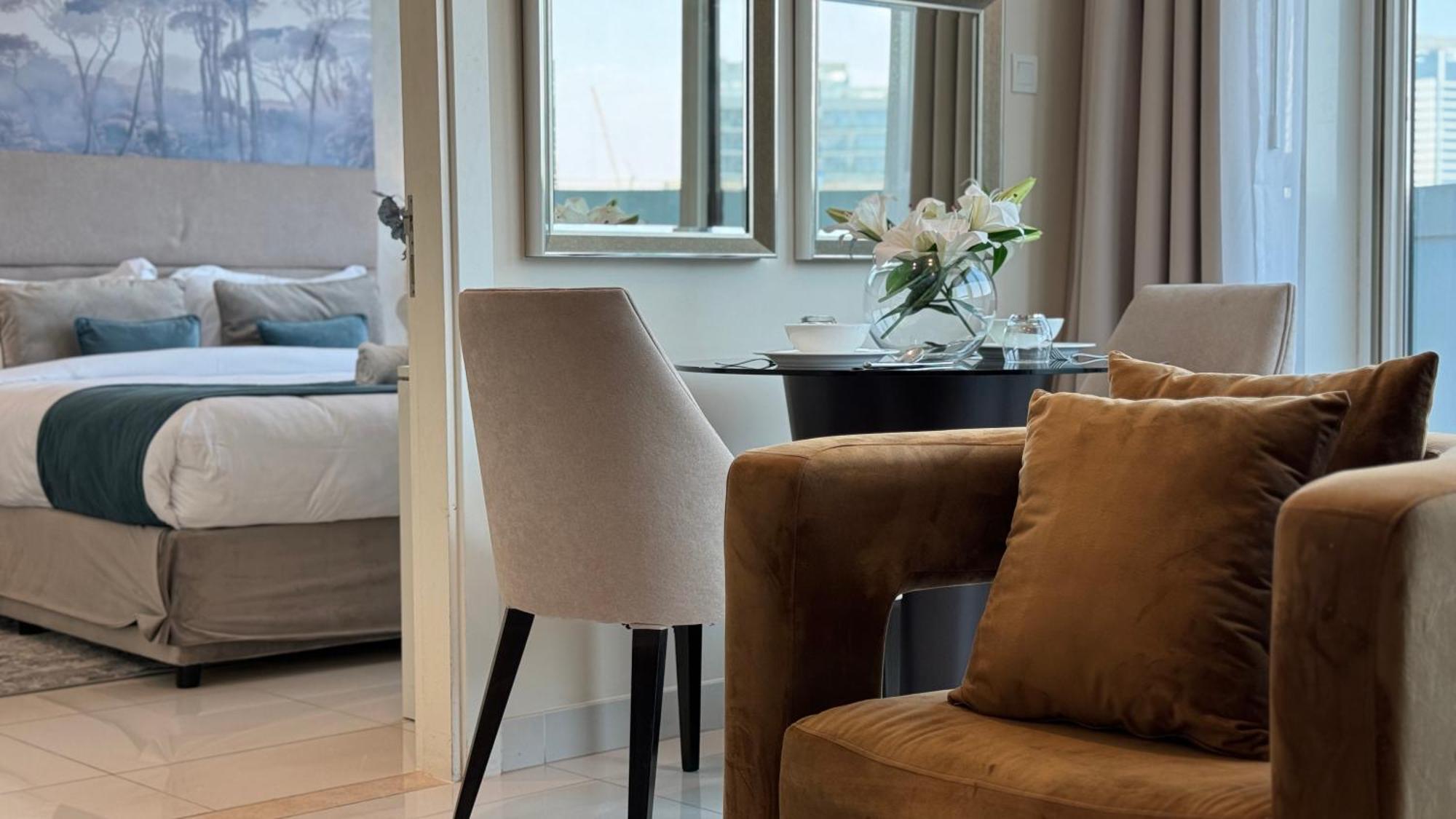 Magnificent - Damac Distinction Downtown Apartment Дубай Екстериор снимка