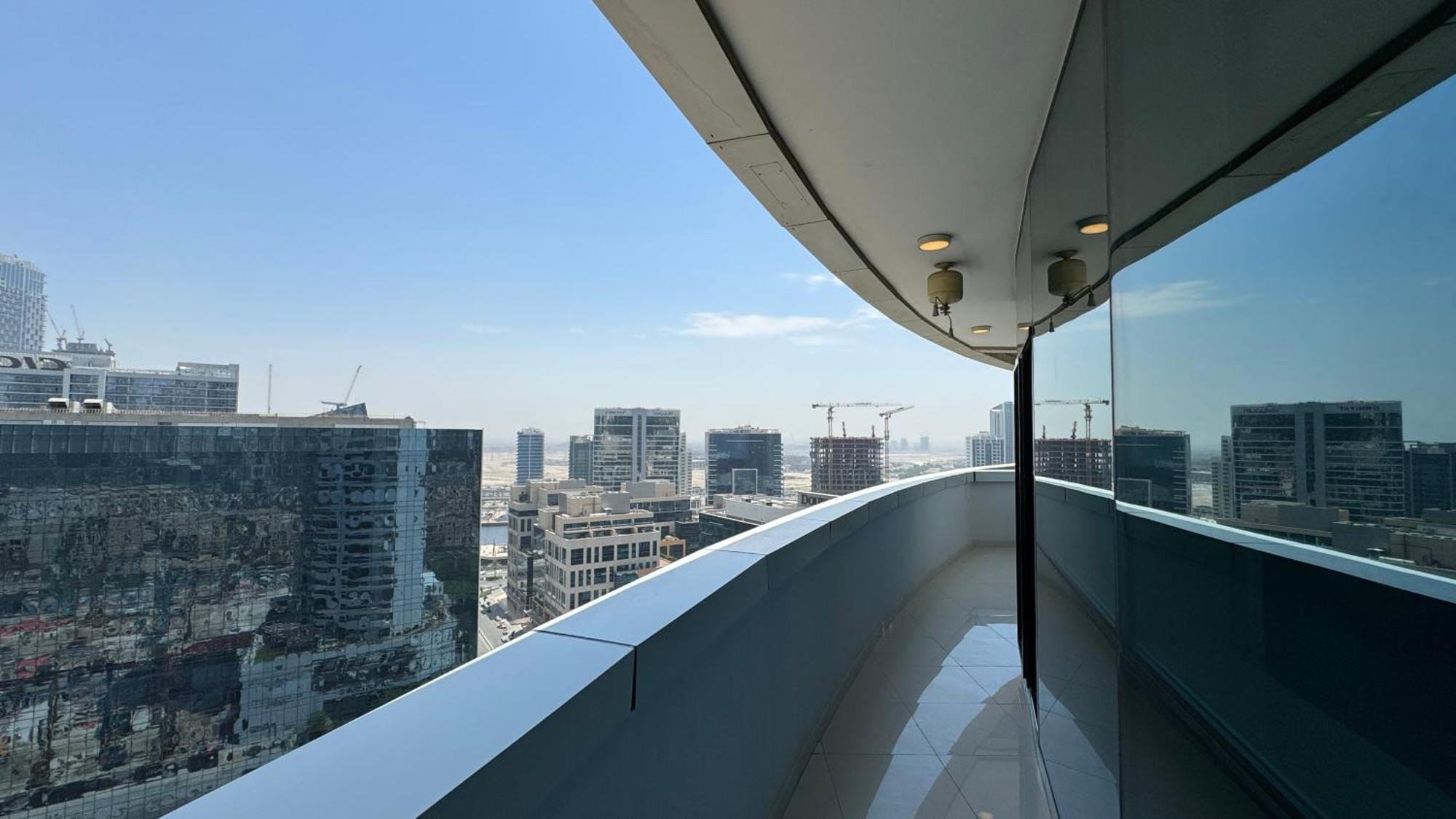 Magnificent - Damac Distinction Downtown Apartment Дубай Екстериор снимка