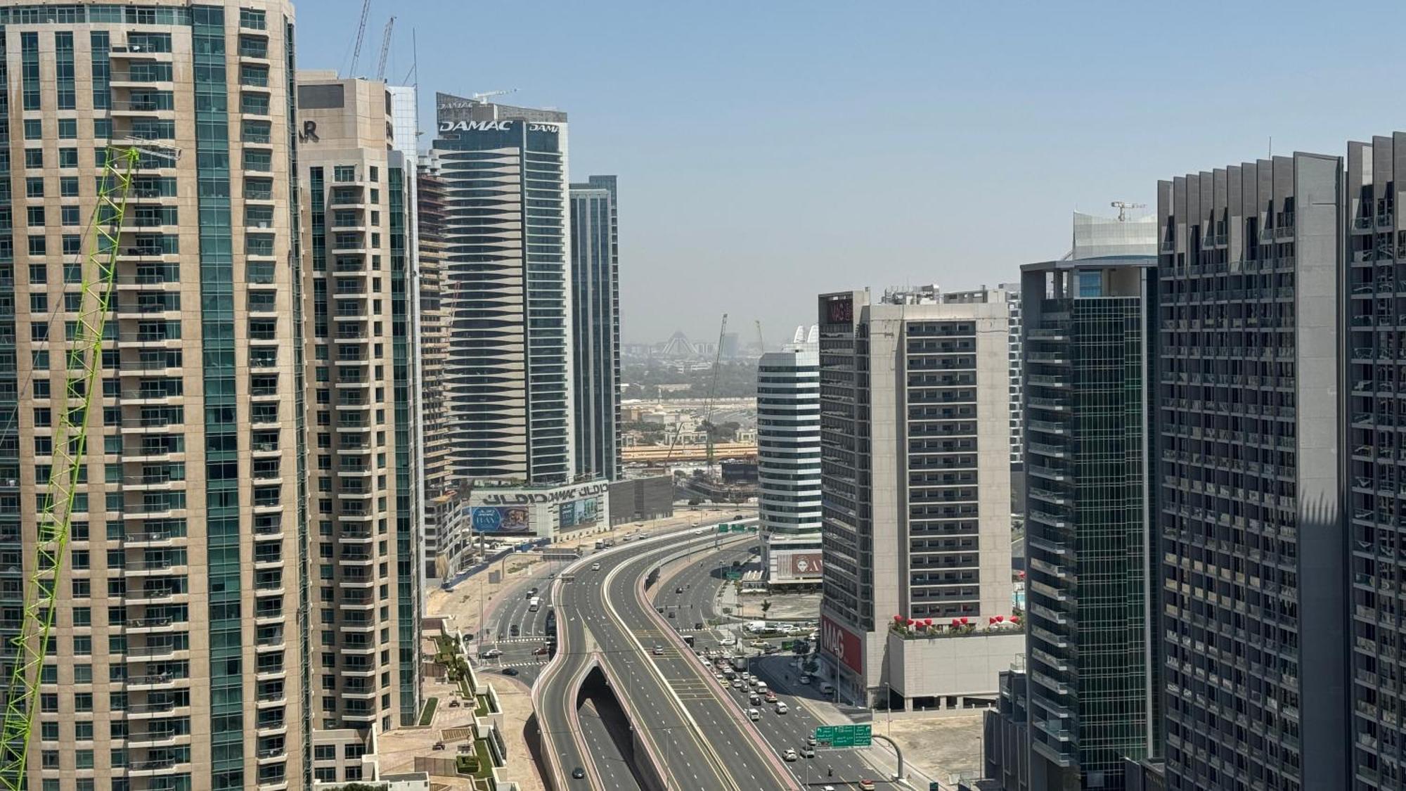 Magnificent - Damac Distinction Downtown Apartment Дубай Екстериор снимка