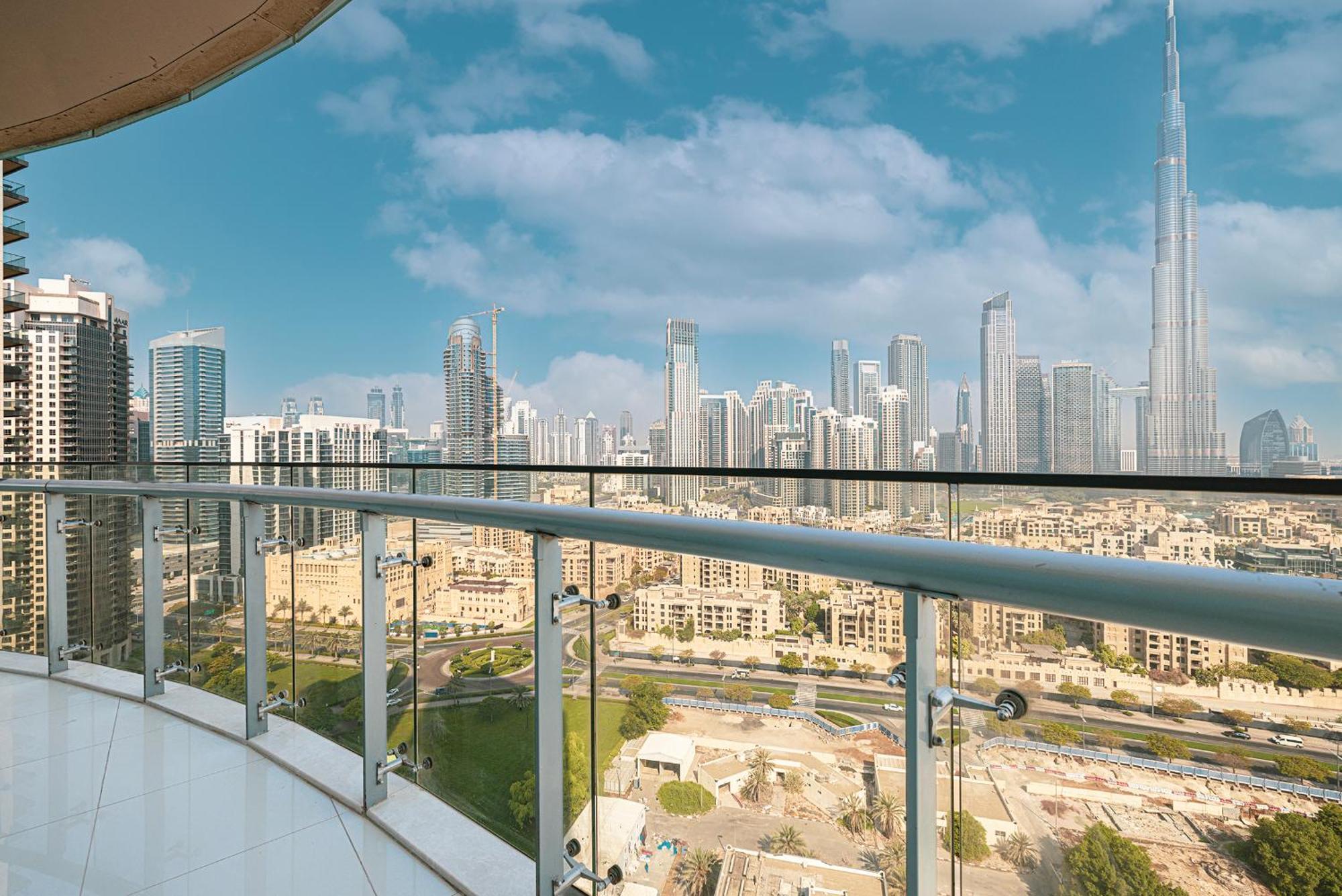 Magnificent - Damac Distinction Downtown Apartment Дубай Екстериор снимка