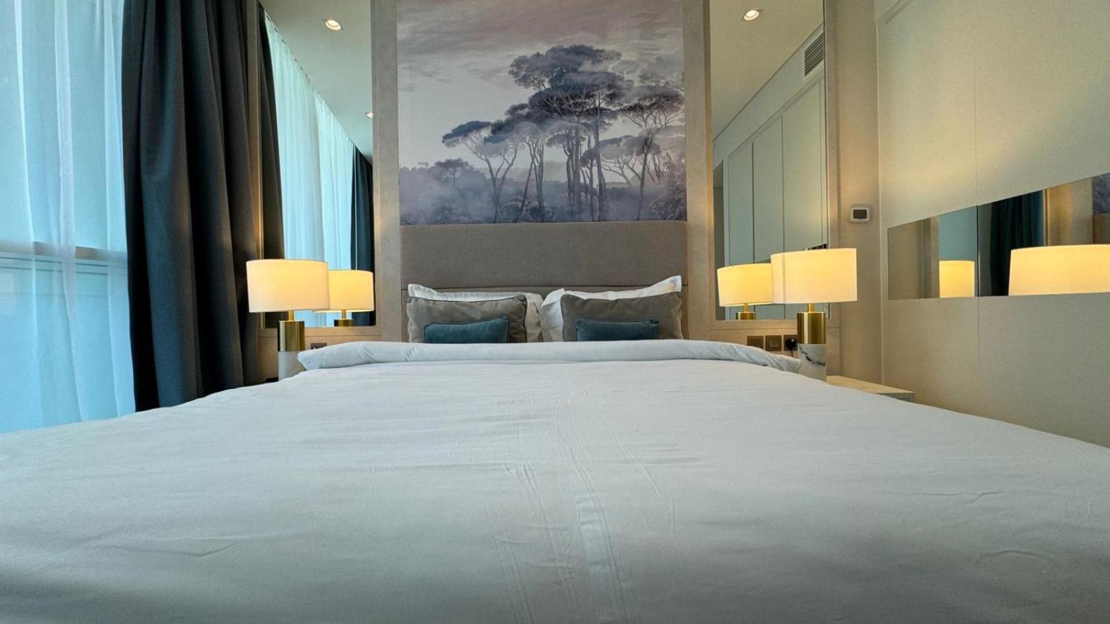 Magnificent - Damac Distinction Downtown Apartment Дубай Екстериор снимка
