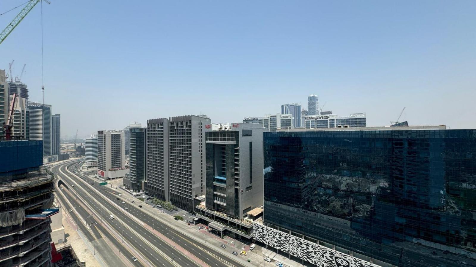 Magnificent - Damac Distinction Downtown Apartment Дубай Екстериор снимка